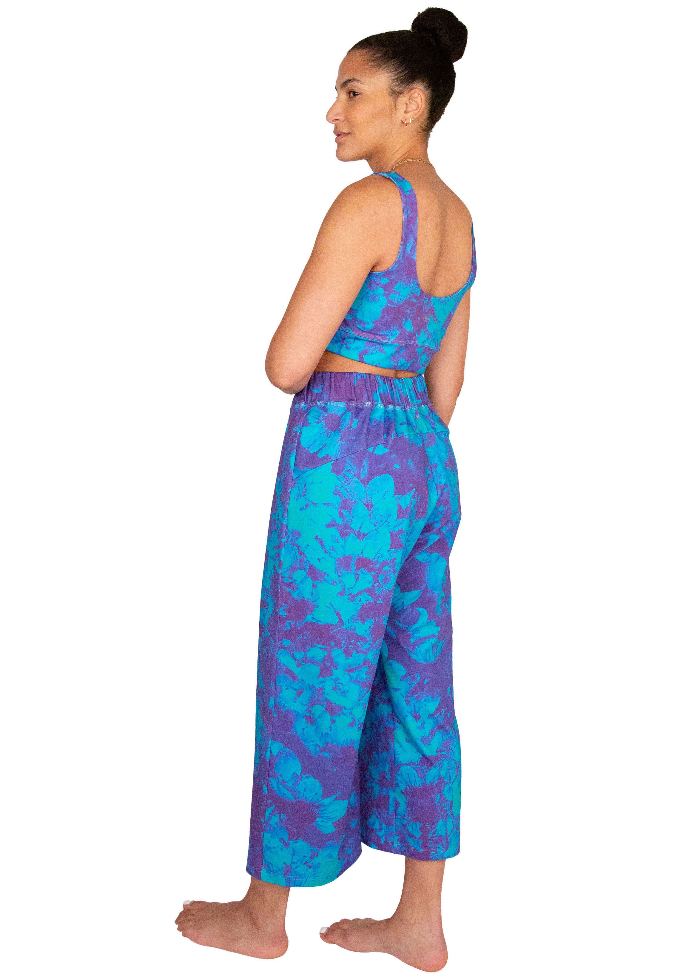 parachute pants // avril print